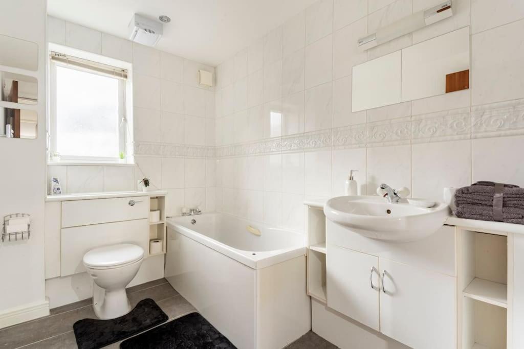 Stunning Flat By Quayside With Balcony!! Appartement Newcastle upon Tyne Buitenkant foto